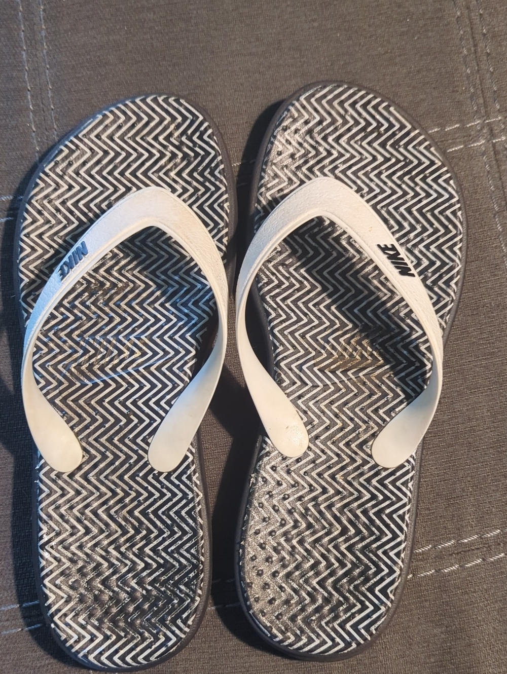 Nike Black and White Chevron Flip Sandals